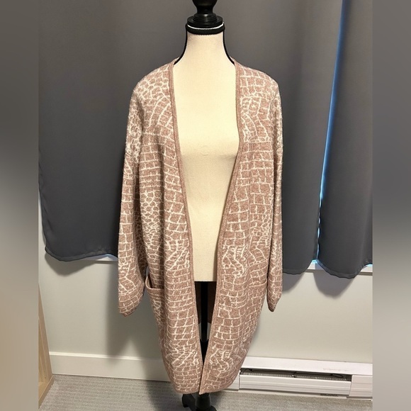 Gentle  Fawn Cardigan in white & beige. Size S - oversized fit. Like new. - Picture 1 of 5